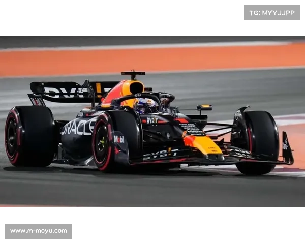 迈凯伦车队833分卫冕车队总冠军，展现赛季统治力